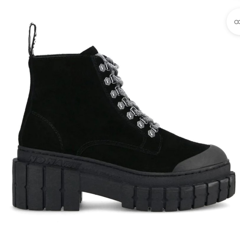 French brand “No Name” boots